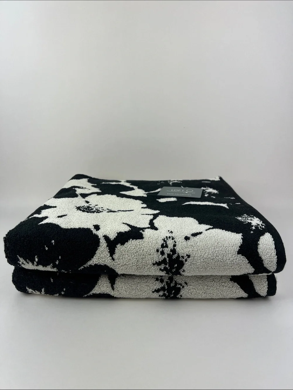 Loft by Loftex Bath Towels Black Cream Floral Jacquard Soft Cotton 2 Pc NEW